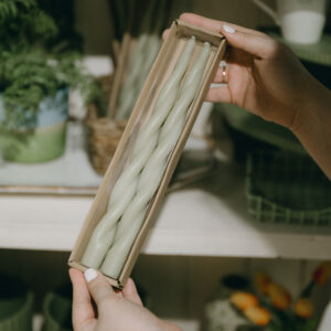 Velas Cónicas Torcidas sin Aroma 10"